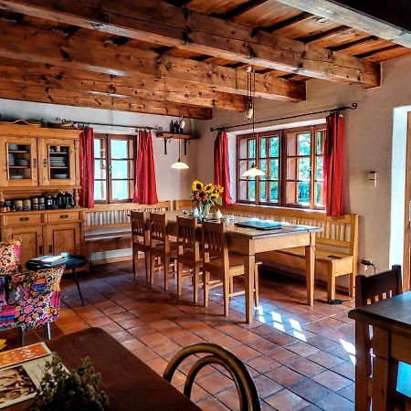 Apartmány Červený Dvůr Chvalšiny Esterno foto