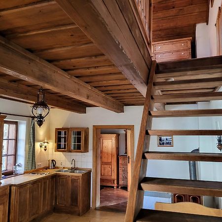 Apartmány Červený Dvůr Chvalšiny Esterno foto
