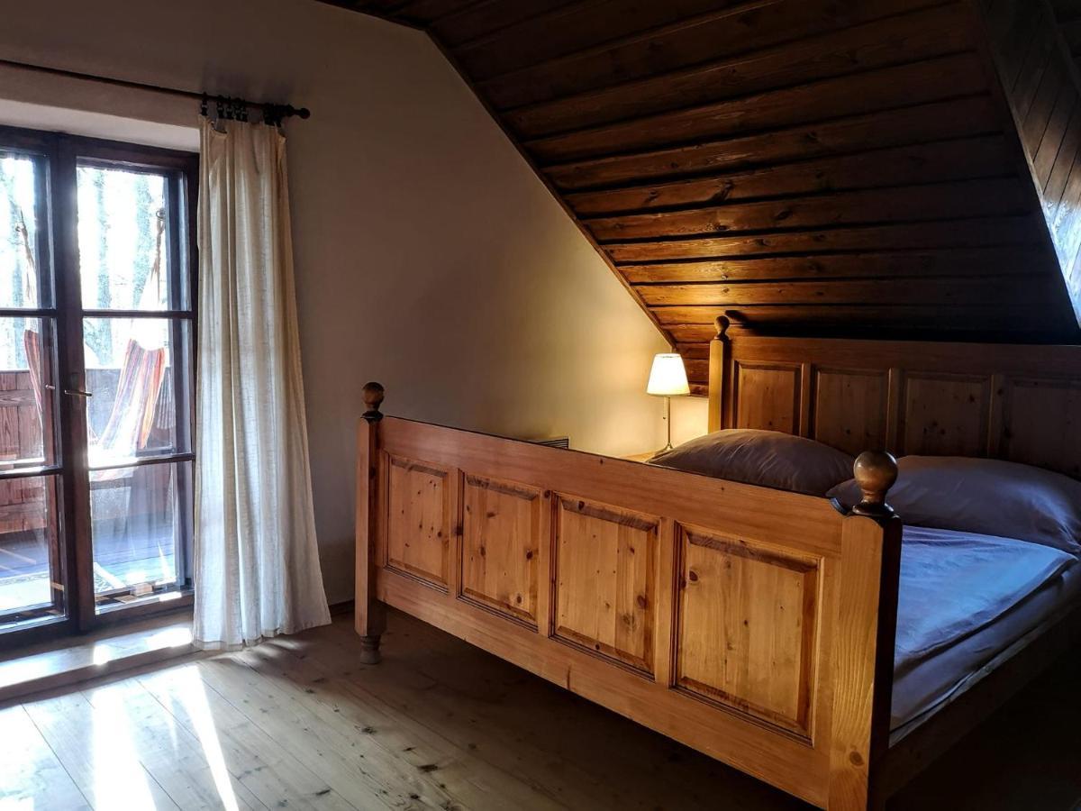 Apartmány Červený Dvůr Chvalšiny Esterno foto