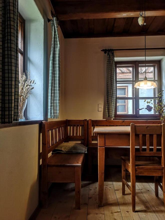 Apartmány Červený Dvůr Chvalšiny Esterno foto