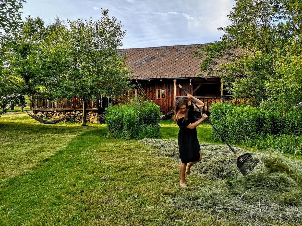 Apartmány Červený Dvůr Chvalšiny Esterno foto