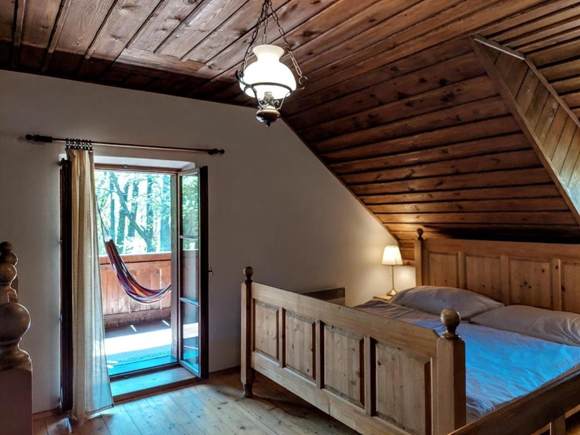 Apartmány Červený Dvůr Chvalšiny Esterno foto