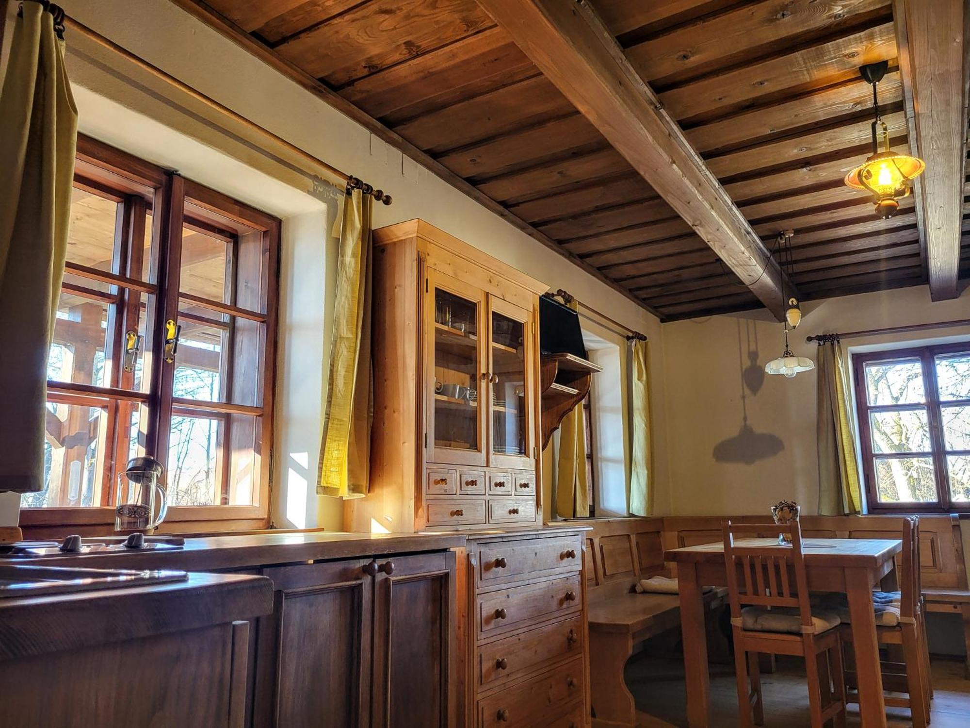 Apartmány Červený Dvůr Chvalšiny Esterno foto