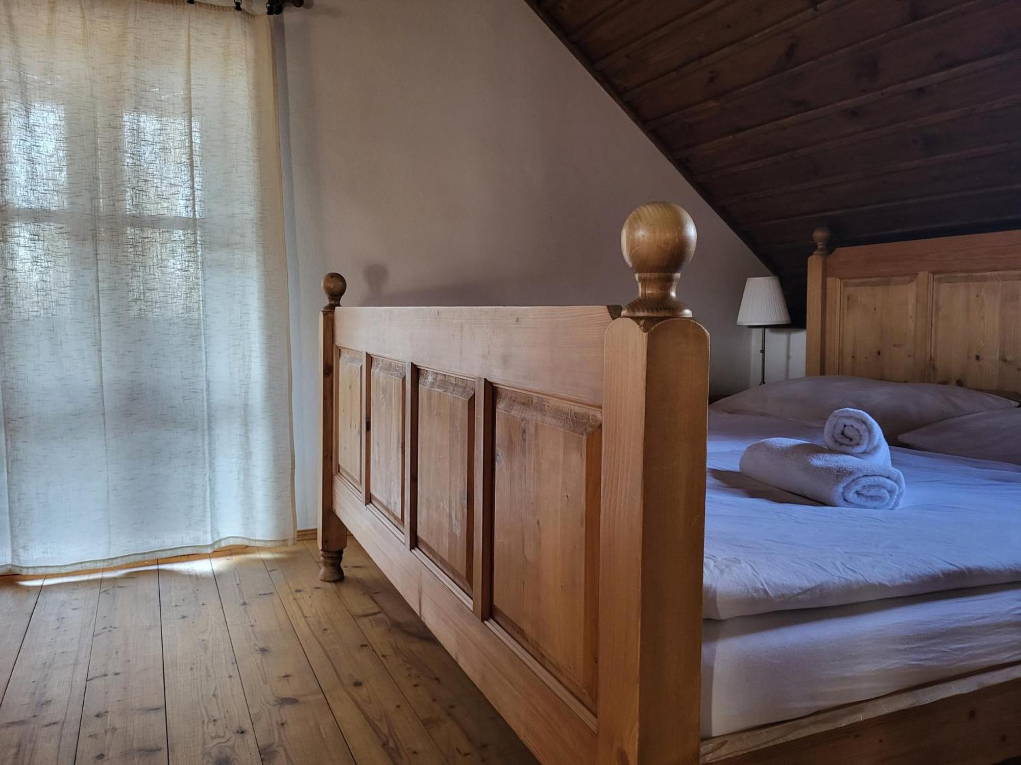 Apartmány Červený Dvůr Chvalšiny Esterno foto